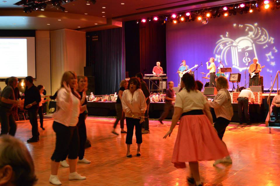 2014-CasinoDancersForCancer2